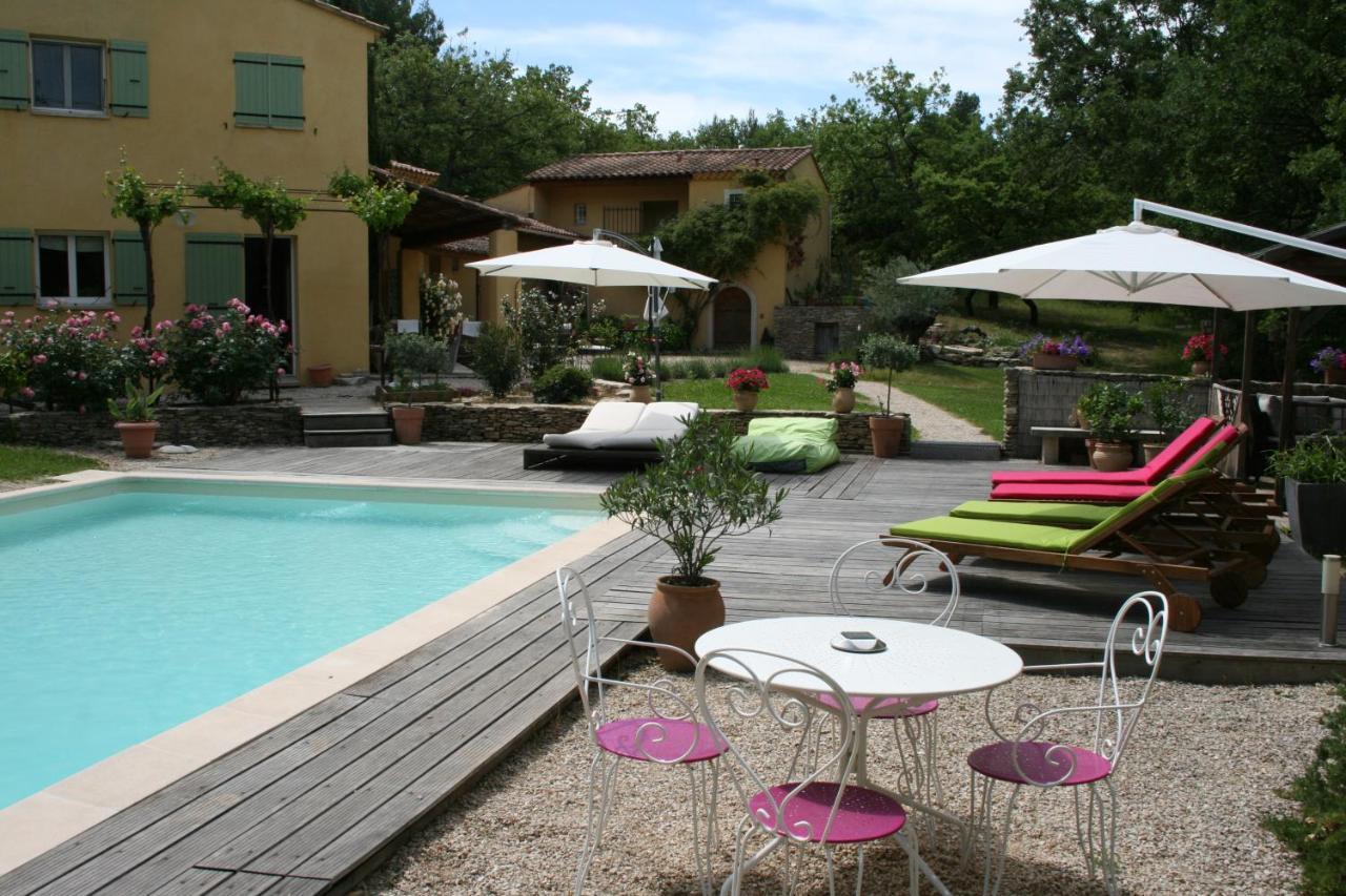 Le Mas Des Pierres Blanches Venasque Exterior photo