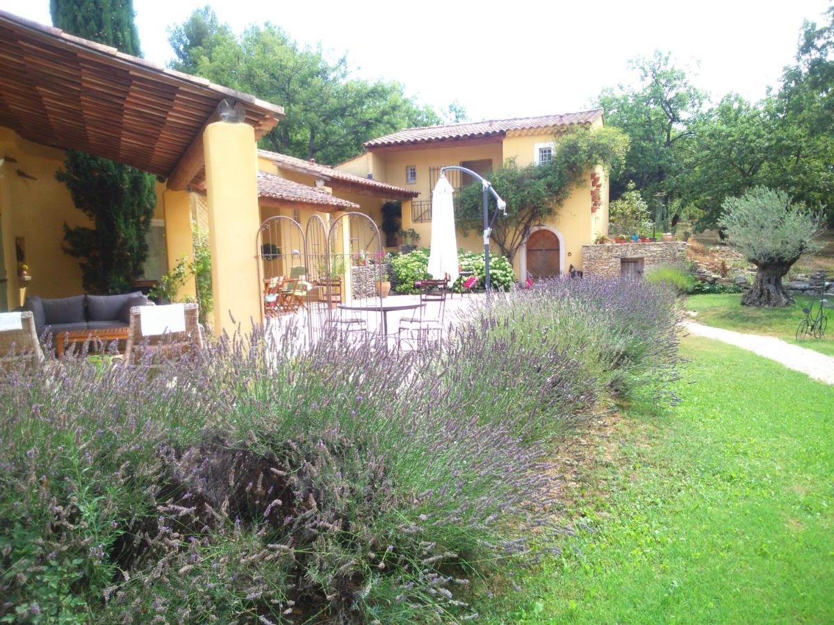 Le Mas Des Pierres Blanches Venasque Exterior photo