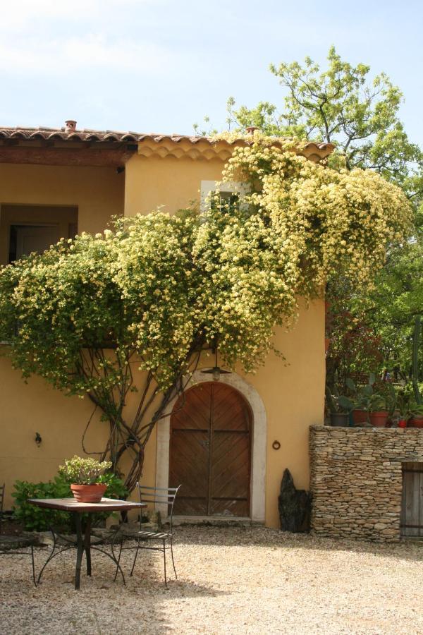Le Mas Des Pierres Blanches Venasque Exterior photo