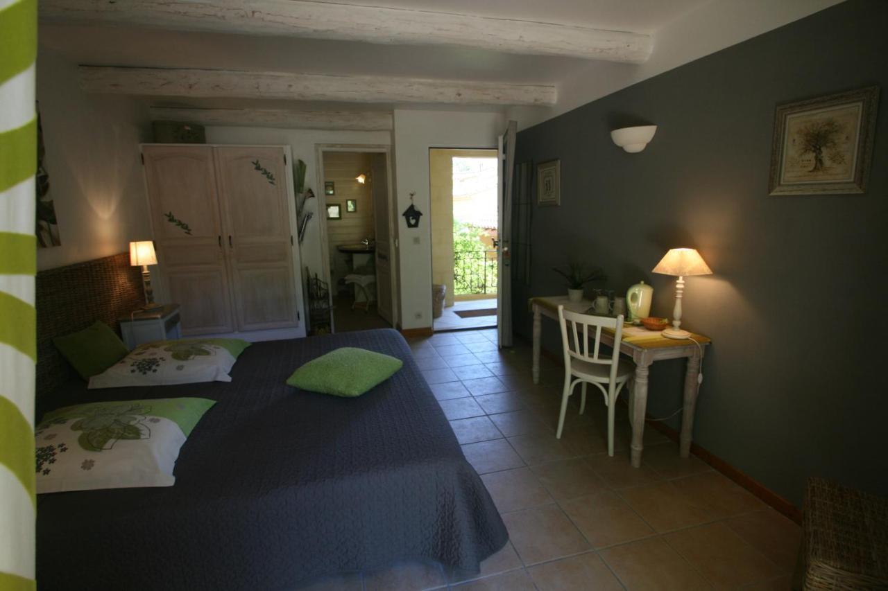 Le Mas Des Pierres Blanches Venasque Exterior photo